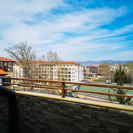 Aparthotel Complex Golden Dreams 3*