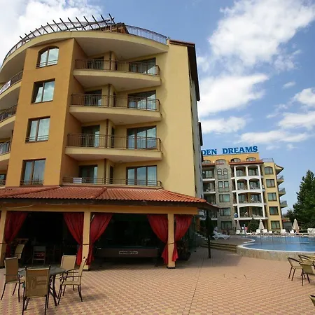 アパートホテル Complex Golden Dreams