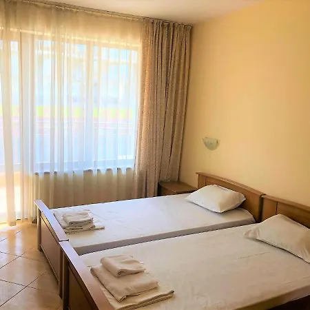 アパートホテル Complex Golden Dreams サニービーチ