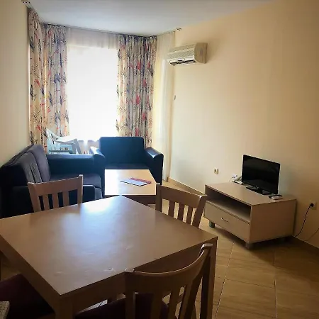 Complex Golden Dreams 3* Sunny Beach