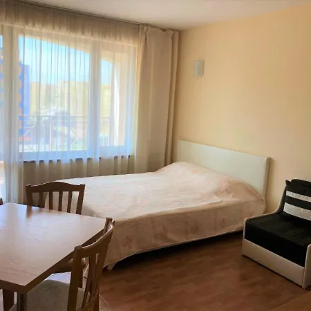 Ξενοδοχείο με διαμερίσματα Complex Golden Dreams