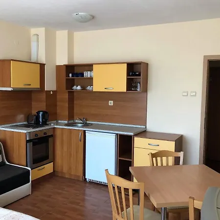 Complex Golden Dreams Σάνι Μπιτς